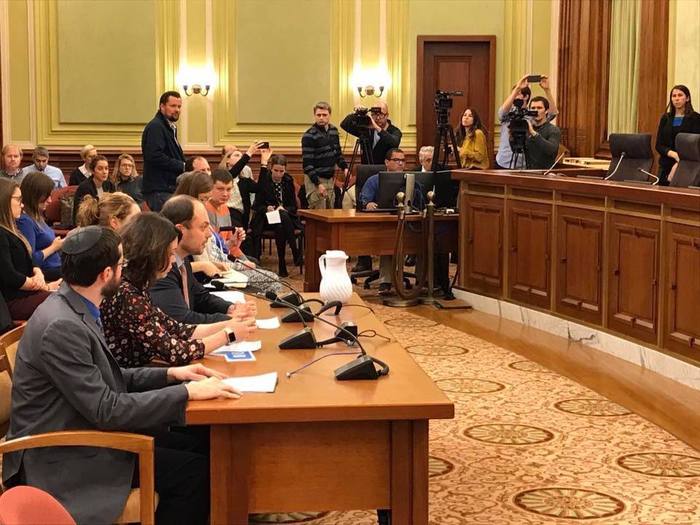 Слушания в комитете полного состава Совета Округа Колумбия по законопроекту о площади Бориса Немцова, 6 декабря 2017.